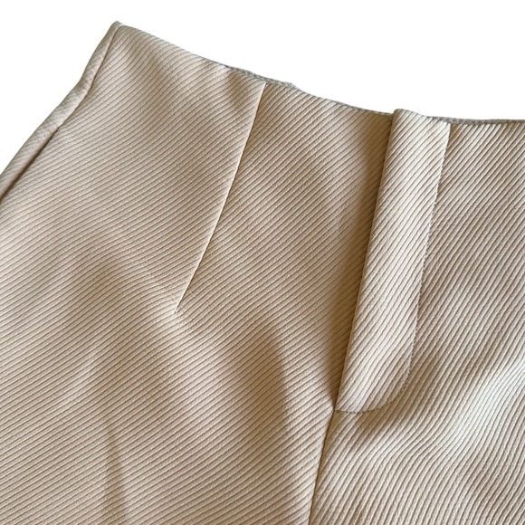 Forever 21 • High Waist Tan Shorts With Pockets • Size M - Picture 3 of 11